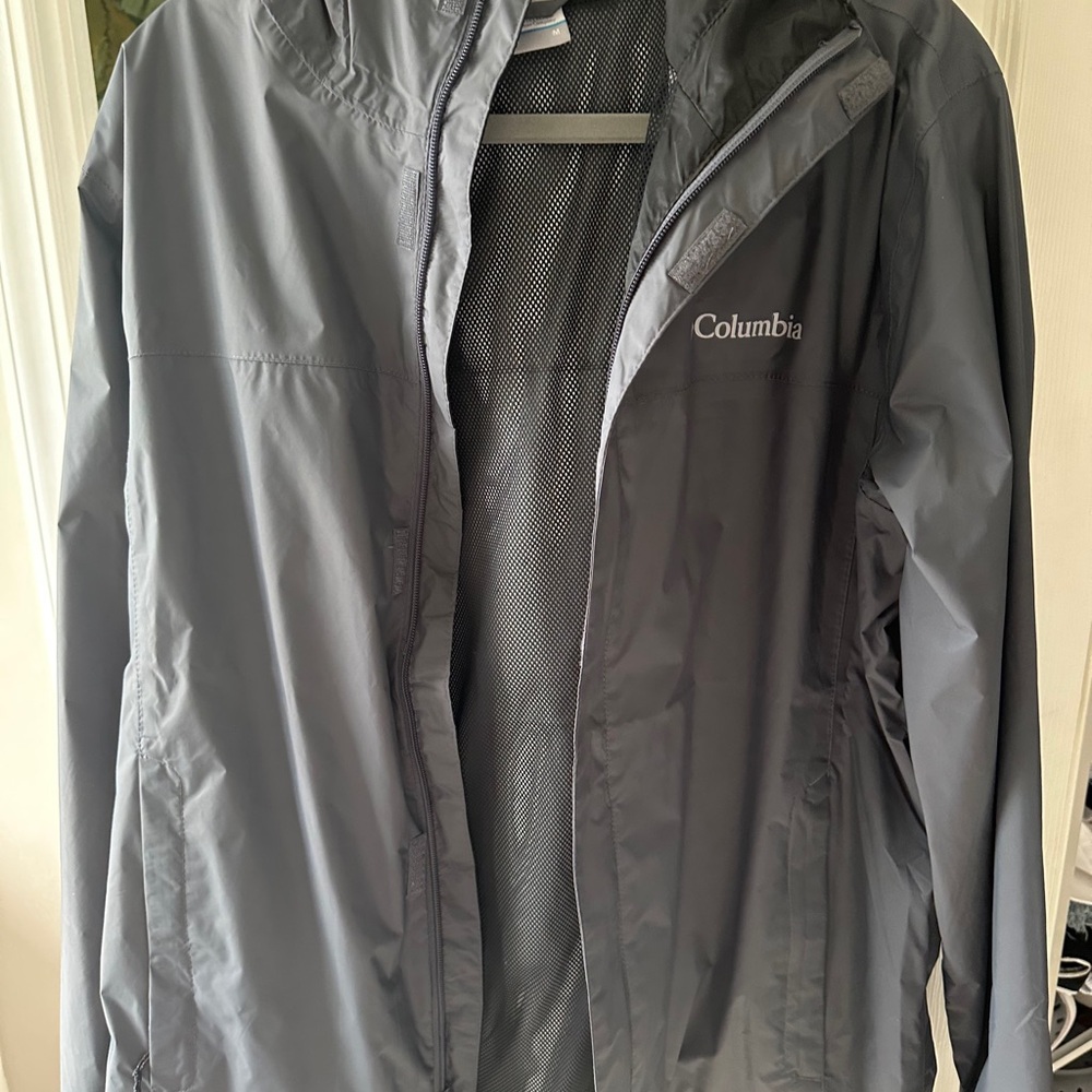 Columbia Gray Lightweight Jacket Water-Resistant Performance